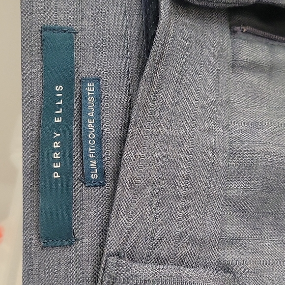 Perry Ellis slim fit pants - Picture 2 of 5